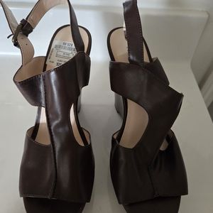Ladies shoes